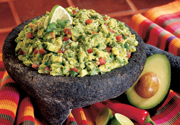 Traditional Mexican Guacamole – Cooking AMOUR